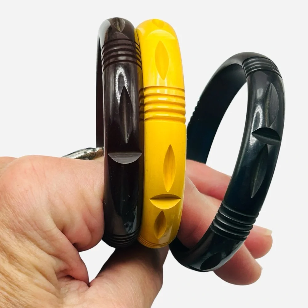 Vintage Carved Bakelite Bangles Black, Butterscotch and Chocolate